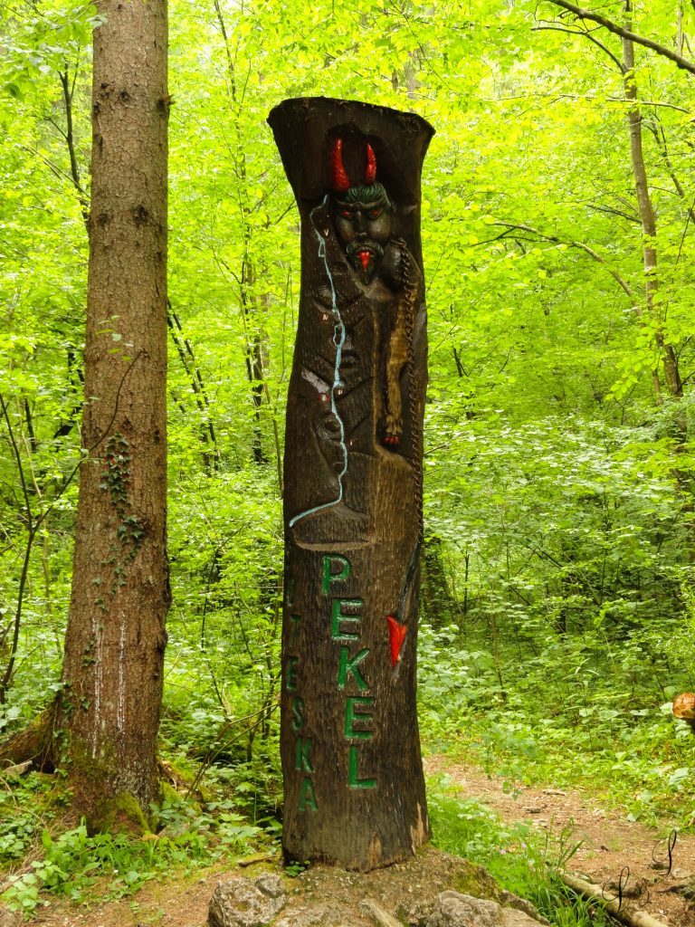 Entrée des gorges de Pekel