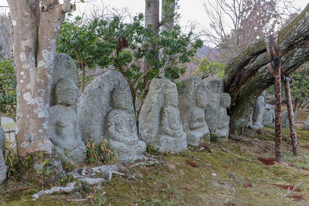 statues de bouddha